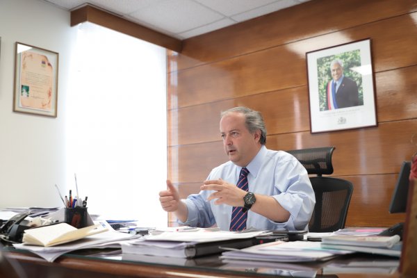 Ministro Monckeberg y el rol de las AFP en el 4%: "Por obligación tendrán que recaudarlo y traspasarlo rápidamente al Consejo Autónomo"