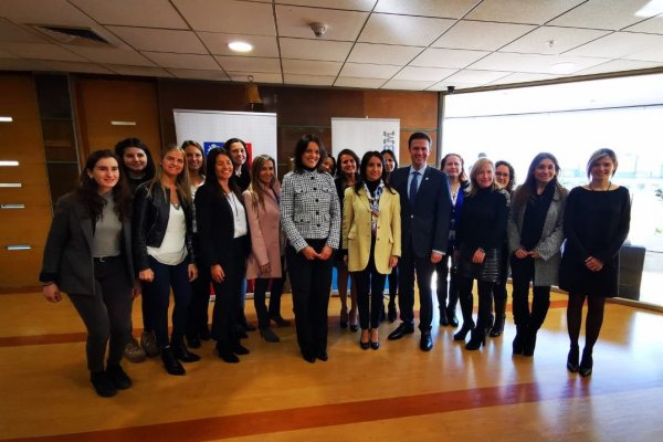 IBM concreta alianza que beneficiará a 1.000 emprendedoras chilena