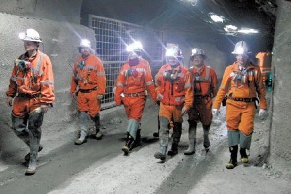 <p>Huelga en Chuqui: Trabajadores votarán última oferta el sábado</p>
