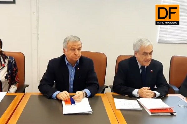 <p>Ahora en DF: Firman acuerdo entre el gobierno la DC y las PYME para destrabar reforma tributaria</p>