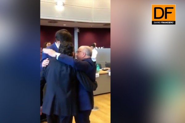 <p>Ahora en DF: La emocionante llamada del canciller Faurie a Macri por acuerdo Mercosur y Unión Europea</p>