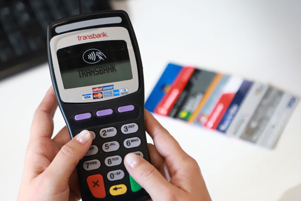 Dipres formaliza ajuste de recaudación de boleta electrónica y la baja a US$ 970 millones