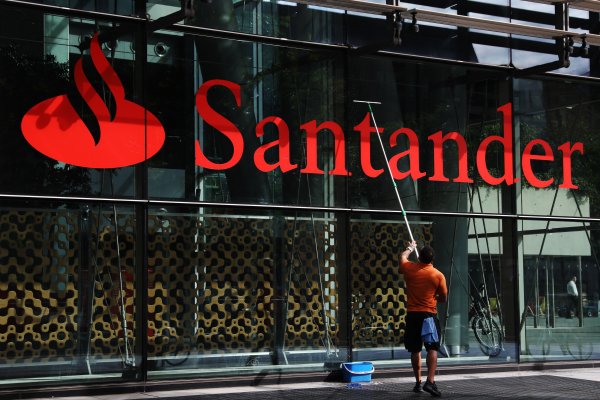 El que iba a ser CEO de Santander demanda al banco por 100 millones de euros por cancelar su contrato