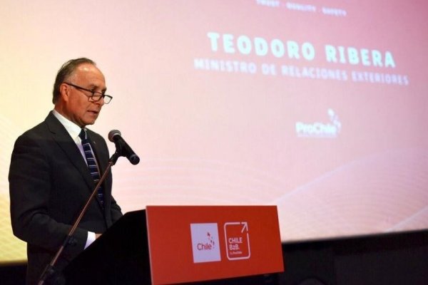 Canciller chileno "valora" informe de Bachelet sobre violación de DDHH en Venezuela
