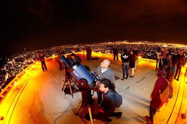 El boom de la astronomía que reflejó el eclipse