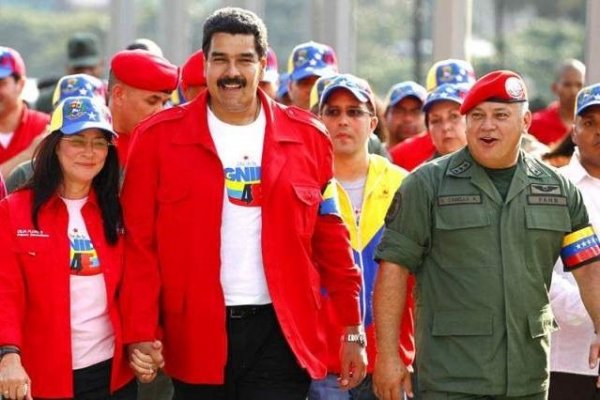 Piñera anuncia prohibición de ingreso a Chile a más de 100 personas "ligadas con la dictadura de Maduro"