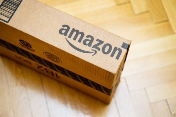 <p>Trabajadores de Amazon planean huelga para el "Black Friday" de la firma</p>