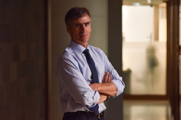 Exministro Valente espera que su "hoja de ruta" en Economía se mantenga