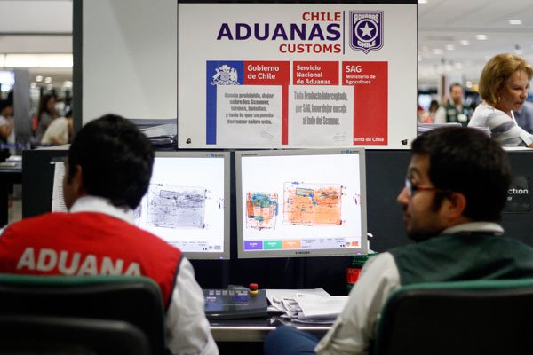 Aduanas fortalece fiscalización de envíos postales y recaudación se dispara más de 60%