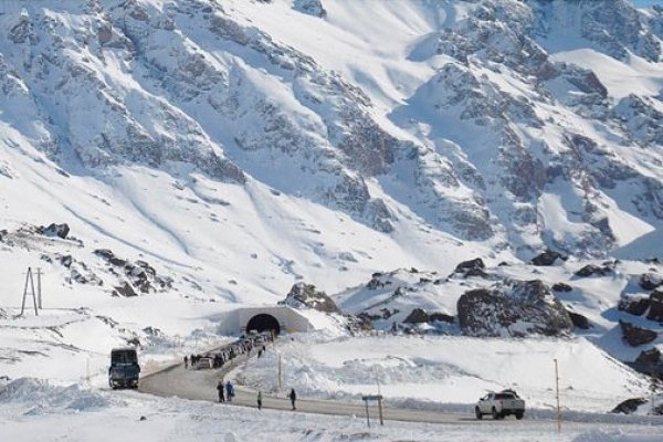 Tour de compras: Buscan empresa para ampliar y mejorar el paso entre Argentina y Chile