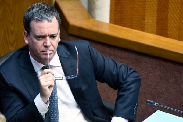 Senador Harboe (PPD) anuncia que se desmarcará de los acuerdos tributarios