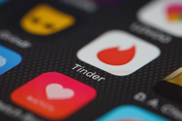 Acciones de Tinder suben 5% tras lanzar nuevo proceso de pago que omite Google Play