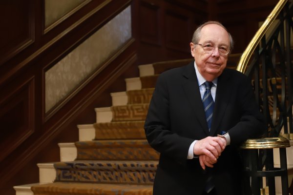 Guillermo Calvo y elecciones argentinas: "Un gobierno con Cristina puede ser más creíble que el de Macri"