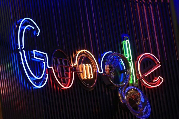Google triplica ingresos por repunte de negocio publicitario
