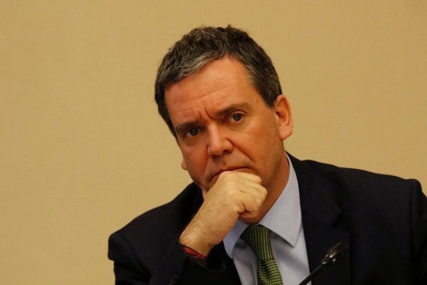 Senador Harboe: Chile es "tremendamente vulnerable" en materia de datos personales y la regulación aún es debil