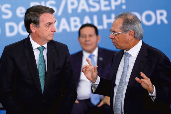La pregunta en Brasil: ¿Las victorias de Bolsonaro marcarán un punto de inflexión en su asediada presidencia?