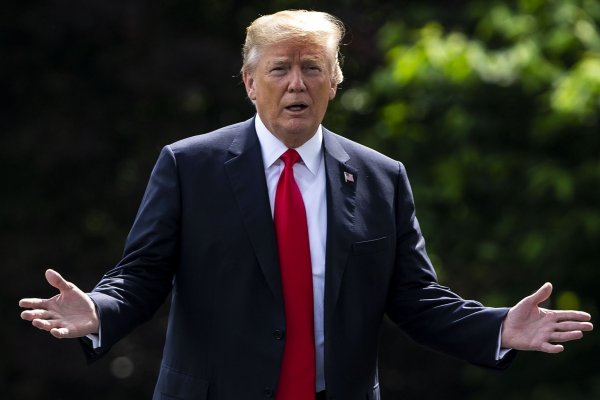 Trump continúa presionando a la Fed a dos días de su previsible rebaja de tasas