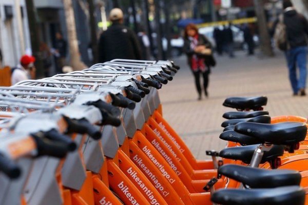 Bicicletas: SII define si su arriendo paga o no IVA y criterio aplicaría también a scooters
