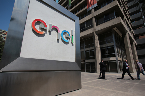 Avanza capitalización de Enel Américas