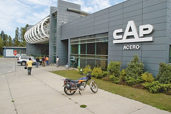 Ingresos de CAP cayeron 16% por impacto de accidente en el puerto de Guacolda II