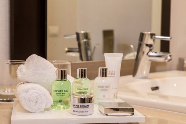 <p>Adiós champú gratis: InterContinental retira productos de cortesía en los baños de sus hoteles</p>