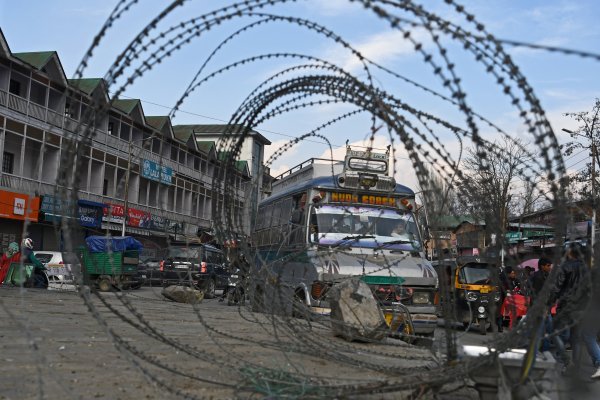 India deroga estatus especial de Cachemira y sube la tensión en histórico conflicto con Pakistán