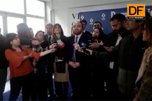 <p>Ahora en DF: En una larga reunión debutó hoy la Comisión de Sostenibilidad y Productividad de la DC</p>