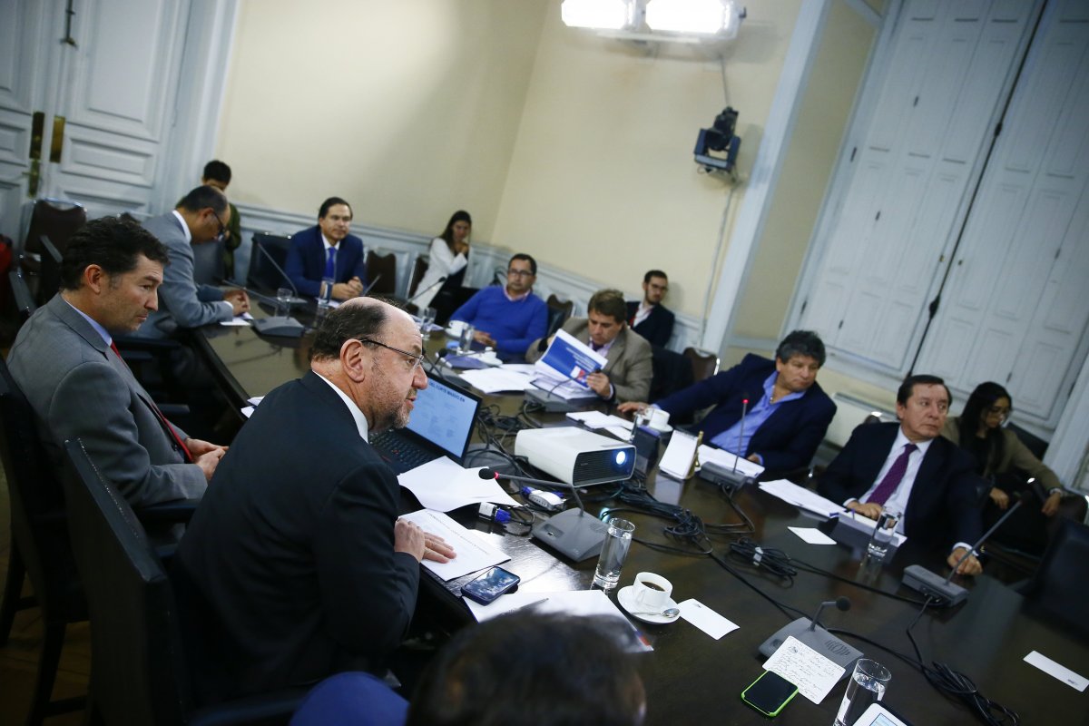 <p>Moreno estuvo con diputados de la Comisión de Obras Públicas.</p>
