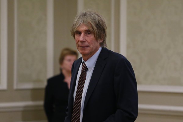 <p>Hernán Büchi asume otro directorio e ingresa a la mesa del Banco de Chile</p>