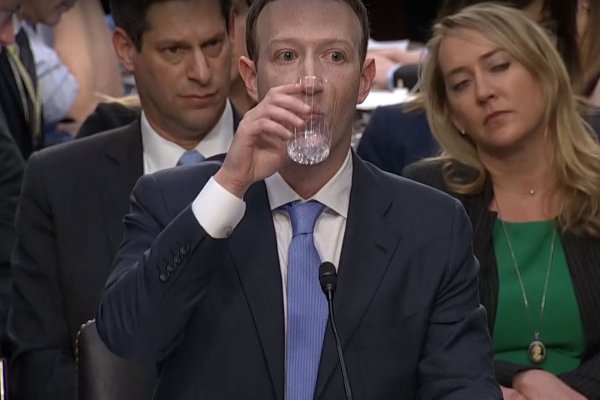Facebook pagó a contratistas para transcribir audios de usuarios de Messenger