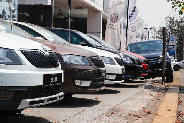Impuesto verde resiente freno del comercio automotriz: recaudación cae más de 6% durante el primer semestre