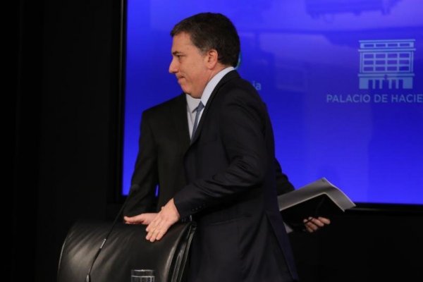 Remezón en el gobierno de Macri, ahora renuncia ministro de Hacienda
