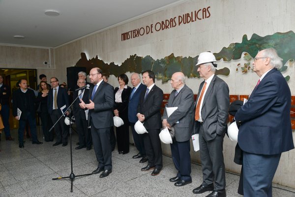 Sequía: Gobierno prepara ampliación de emergencia agrícola a cinco regiones y exministros de OOPP debaten propuestas