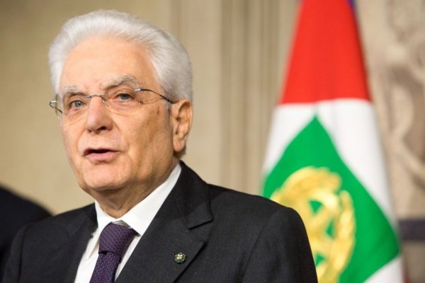 El presidente de Italia inicia la ronda de conversaciones para buscar una salida a la crisis