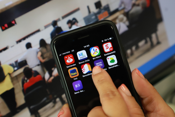 <p>Clientes digitales de la banca superan los 11 millones en 2019</p>