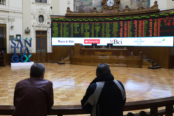 Bolsa de Santiago sube la apuesta para crecer en negocio tecnológico