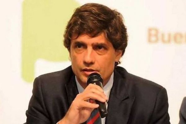 Lacunza anuncia que Argentina iniciará diálogo para renegociar vencimientos de los plazos de la deuda con el FMI