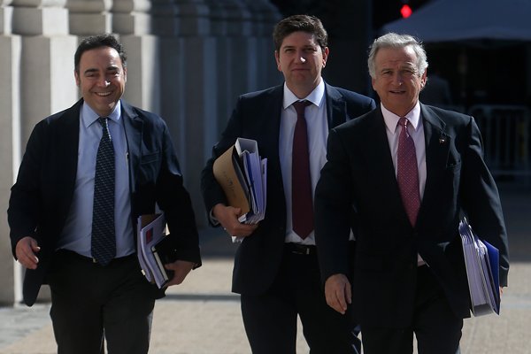Ejecutivo define prioridades de Presupuesto 2020 y Larraín parte reuniones con Educación