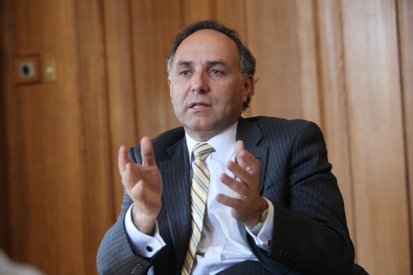 Gobierno le manifiesta su molestia al embajador chino por carta contra Bellolio