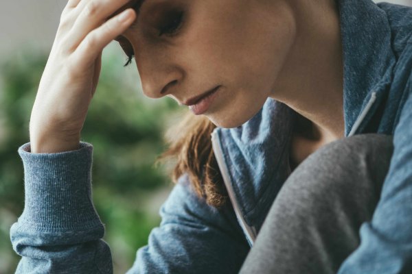 Investigación descubre mayor riesgo femenino para depresión y ansiedad después de histerectomía
