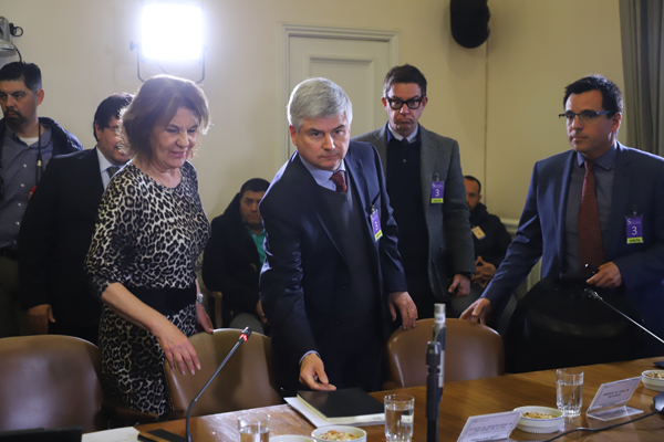 <p>El nuevo presidente ejecutivo de Codelco, Octavio Araneda, asistió ayer a la comisión del Senado. Foto: Rodolfo Jara</p>
