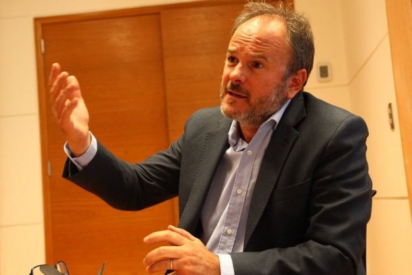 Empresarios responden a Barros por su rol en el evento: "Somos conscientes de los riesgos, pero preferimos ser parte de la discusión"