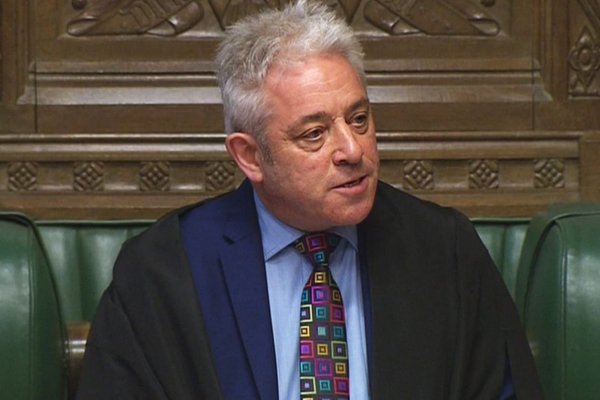Presidente del Parlamento británico anuncia la dimisión