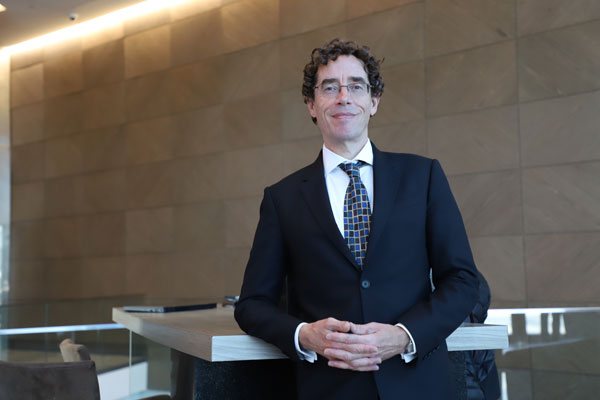 Tim Girven, editor de The Legal 500: “En un mercado tan competitivo como éste, muchas firmas pequeñas desaparecerán”