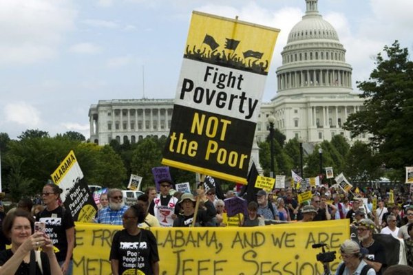 Tasa de pobreza en Estados Unidos cae a su menor nivel desde la crisis subprime