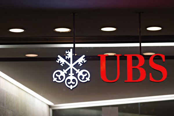 UBS y Banco do Brasil buscan unirse para crear un banco de inversión y miran a Chile