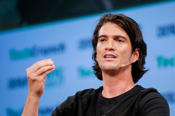 <p>Cofundador y CEO de WeWork aceptó presentar su renuncia tras polémica por fallida apertura a bolsa</p>