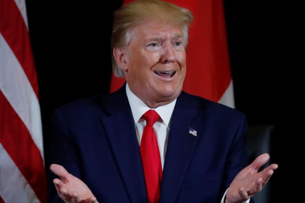 Trump anticipa un colapso de Wall Street si es que sigue el juicio político en su contra