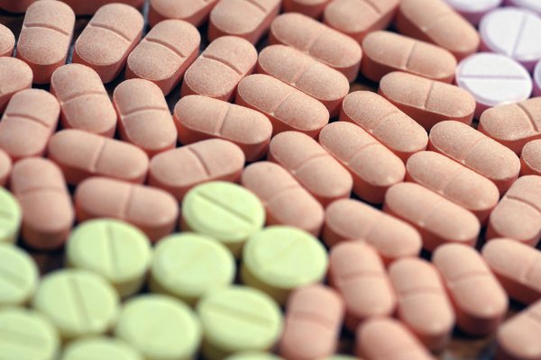 Impacto de la bioequivalencia en medicamentos: precios bajarían 34% con la plena vigencia del sistema