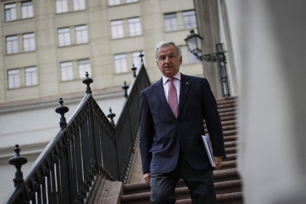 Larraín y Presupuesto: “Países que han seguido políticas fiscales irresponsables han tenido consecuencias lamentables"